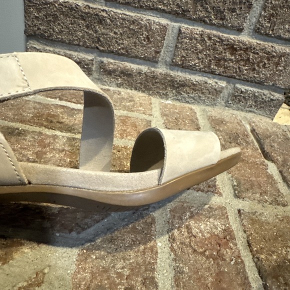 Munro Lucia Womens Size 9.5M Beige Leather Block Heel Sandal - Picture 14 of 16